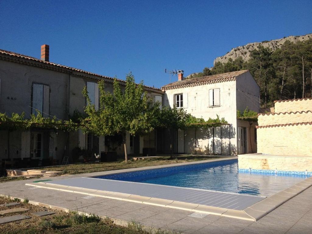 Chateau Catherine De Montgolfier B&B Et Gites Narbonne Bagian luar foto